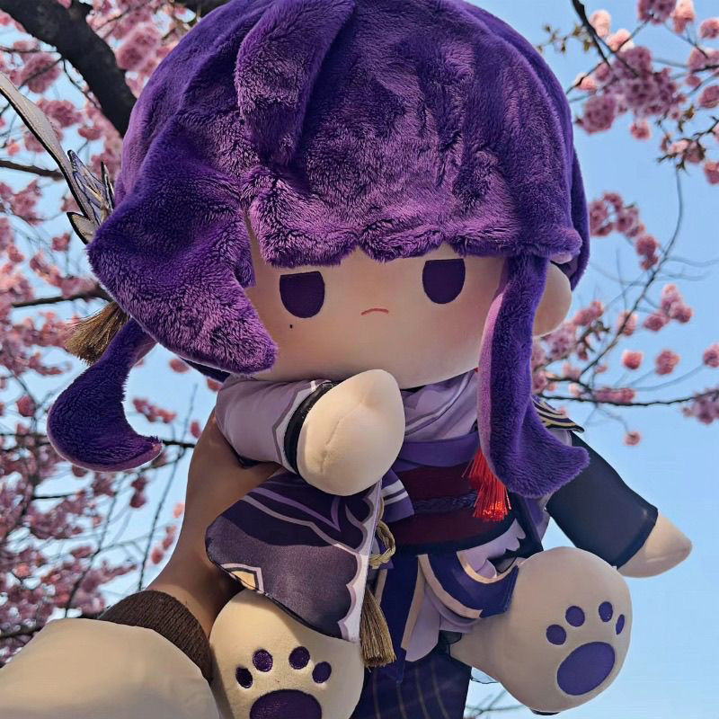 Anime Cosplay Websites - ตุ๊กตาคอสเพลย์ธันเดอร์โบลต์จากเกม Genshin Impact ขนาด 40 ซม.